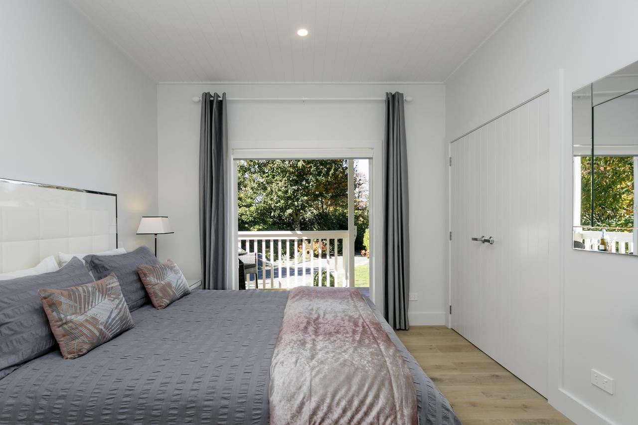 The Retreat Luxury Garden Villa Taupo Exterior photo