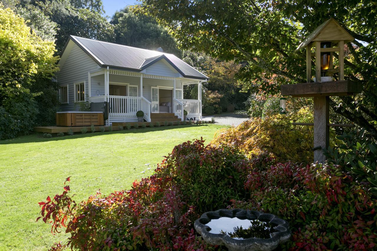 The Retreat Luxury Garden Villa Taupo Exterior photo